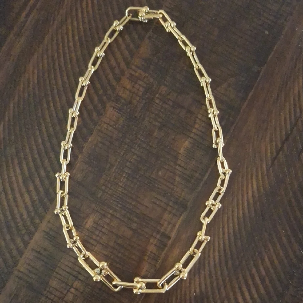 Elegant Gold Chain Necklace